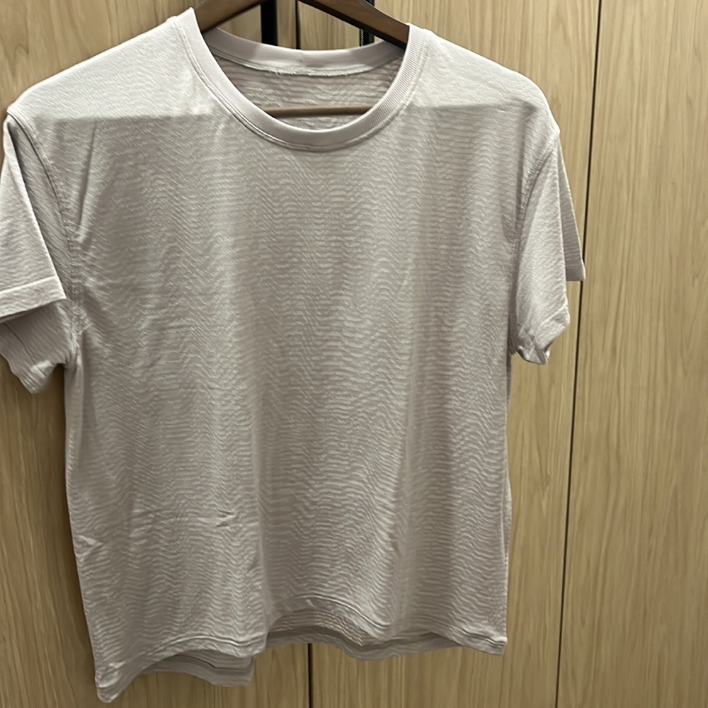 Lululemon Train to be short sleeve